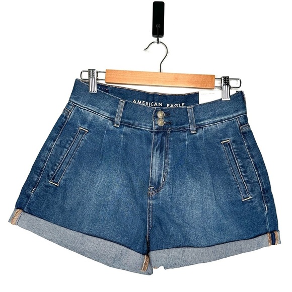American Eagle Outfitters Pants - American Eagle | High Rise Mom Short Size 4